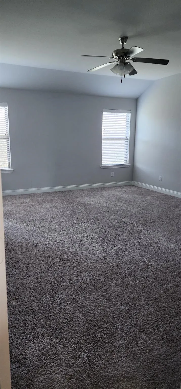 702 Amber Greenville, TX 75042