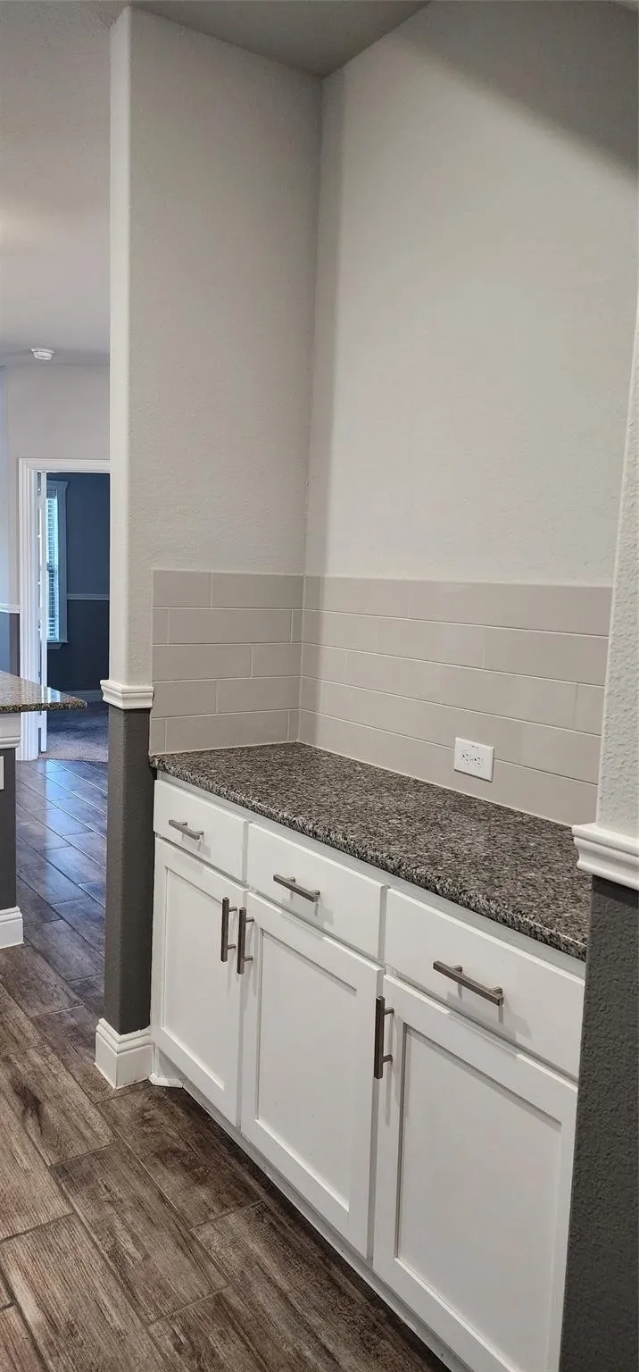 702 Amber Greenville, TX 75042