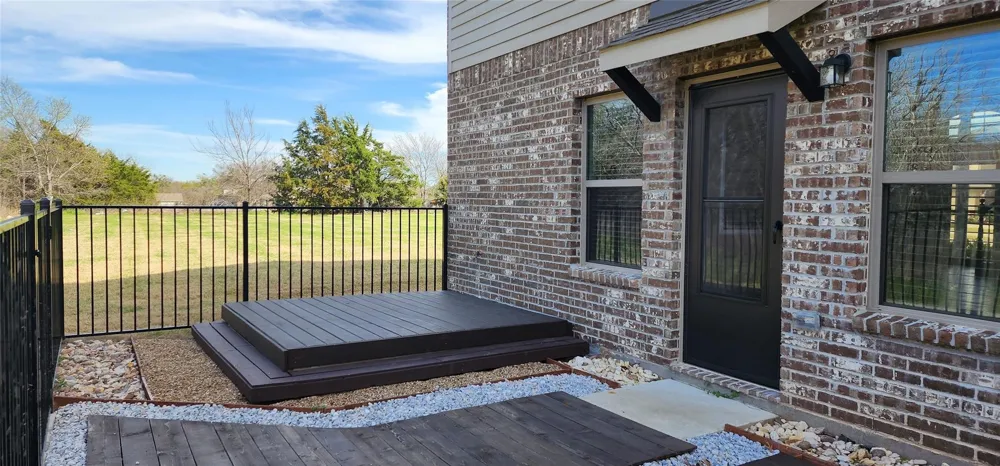 702 Amber Greenville, TX 75042