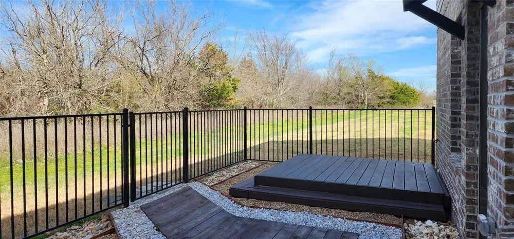 702 Amber Greenville, TX 75042