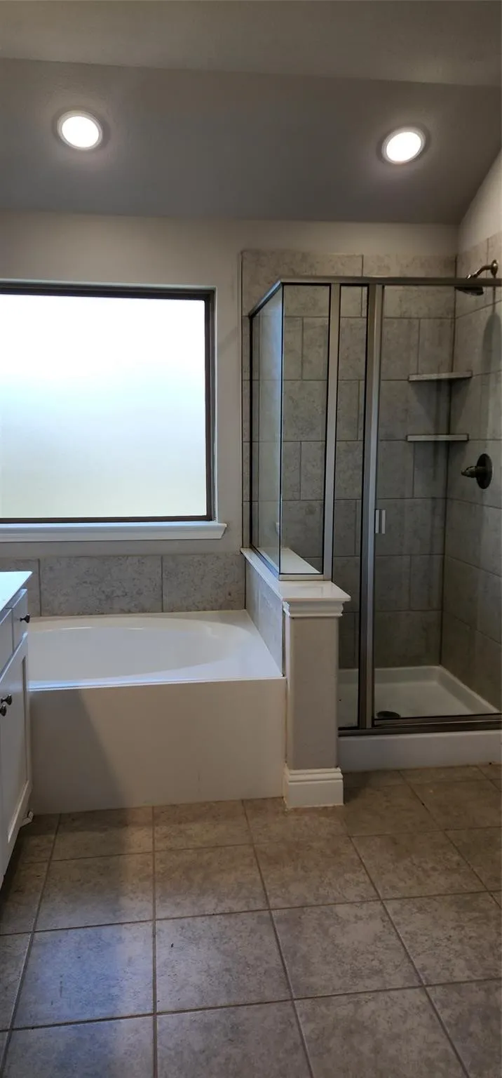 702 Amber Greenville, TX 75042