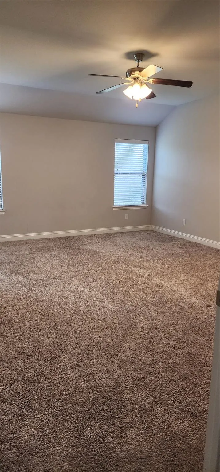702 Amber Greenville, TX 75042