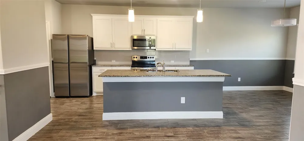 702 Amber Greenville, TX 75042