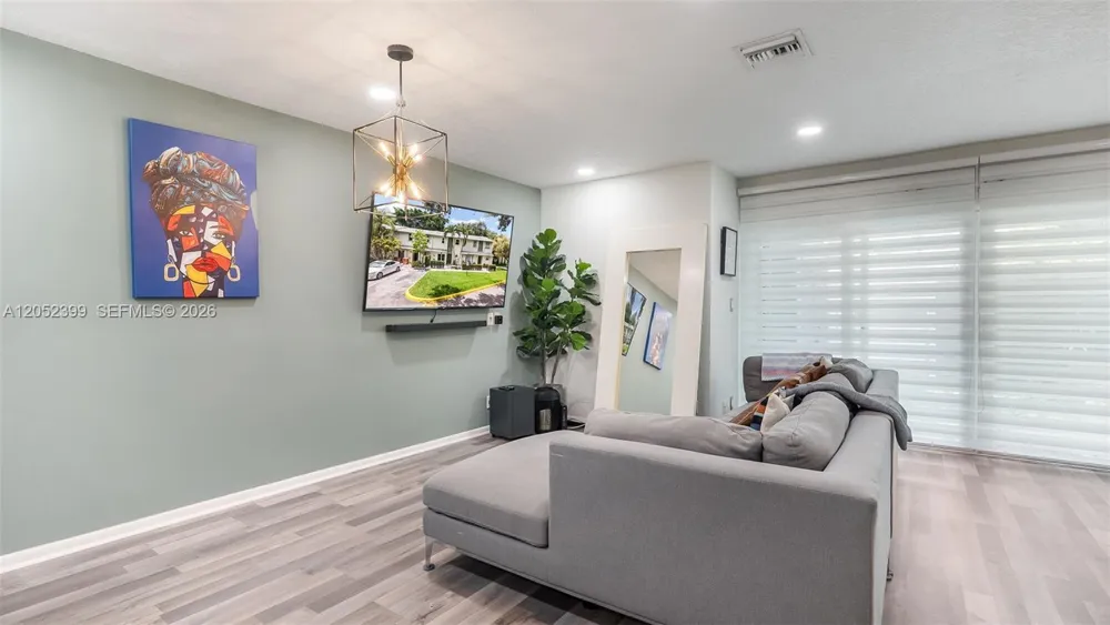 785 Crystal Lake Dr #785 Deerfield Beach, FL 33064
