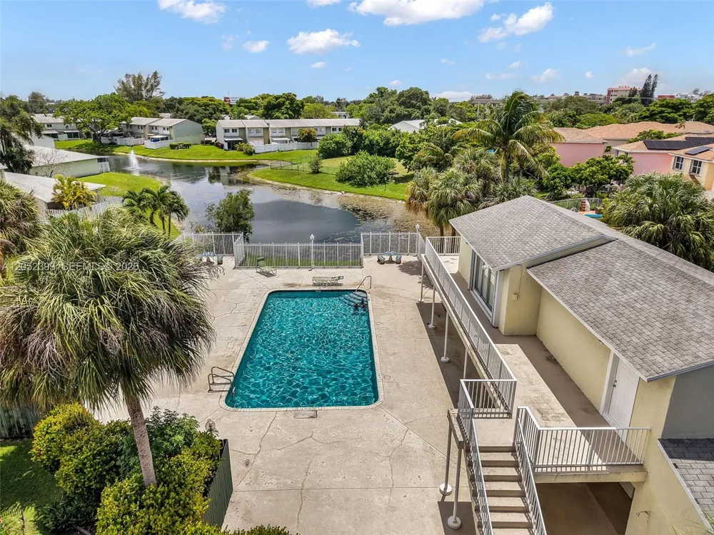 785 Crystal Lake Dr #785 Deerfield Beach, FL 33064