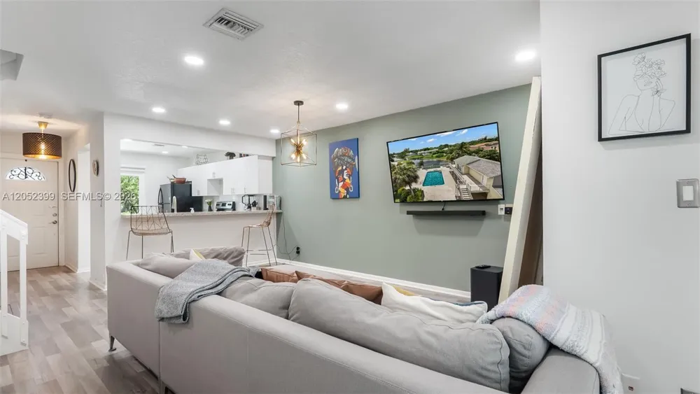 785 Crystal Lake Dr #785 Deerfield Beach, FL 33064
