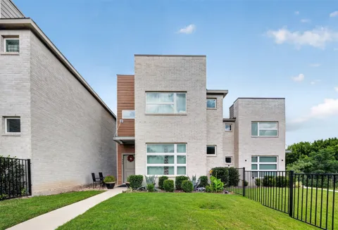 340 Oakbend Drive