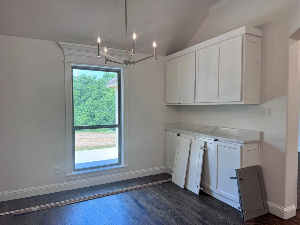 5025 Glenoaks Court Weatherford, TX 76088