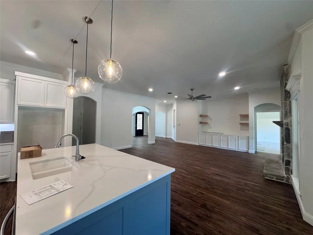 5025 Glenoaks Court Weatherford, TX 76088