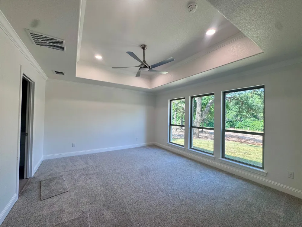 5025 Glenoaks Court Weatherford, TX 76088