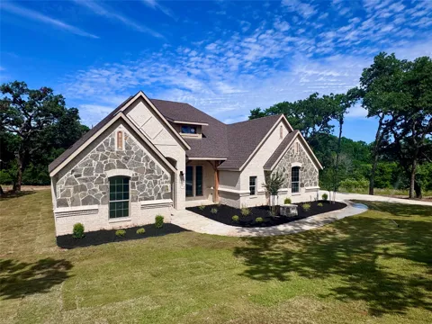 5025 Glenoaks Court