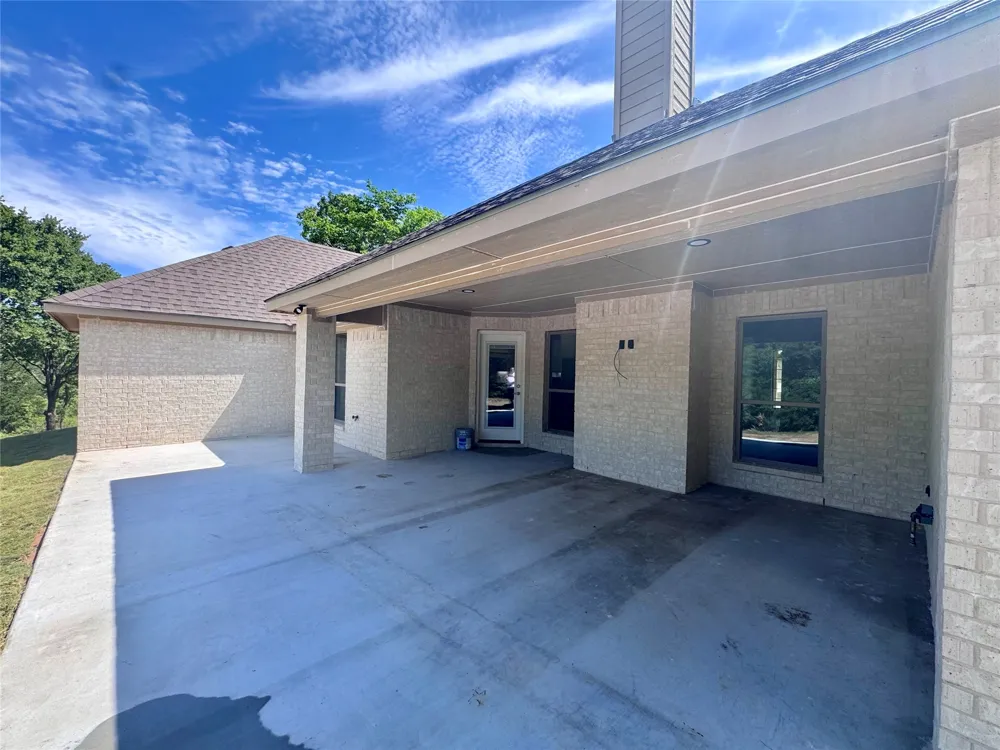 5025 Glenoaks Court Weatherford, TX 76088