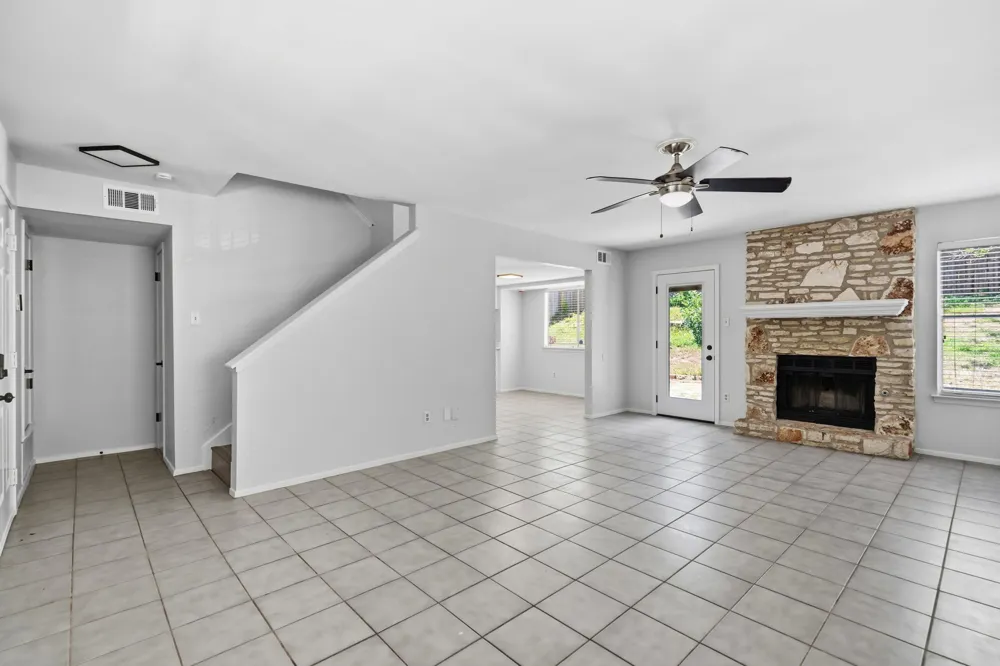 8400 Spring Valley Drive Austin, TX 78736