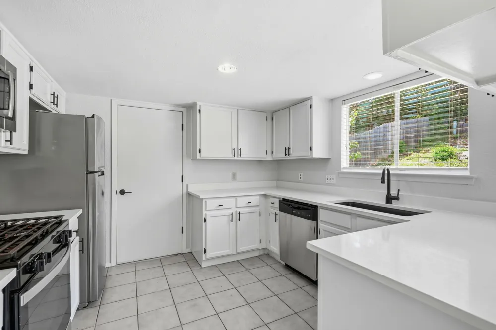 8400 Spring Valley Drive Austin, TX 78736