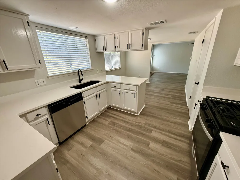 8400 Spring Valley Drive Austin, TX 78736
