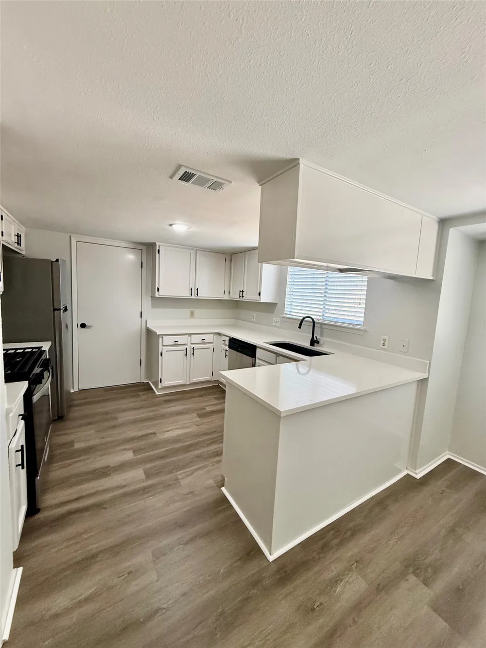 8400 Spring Valley Drive Austin, TX 78736