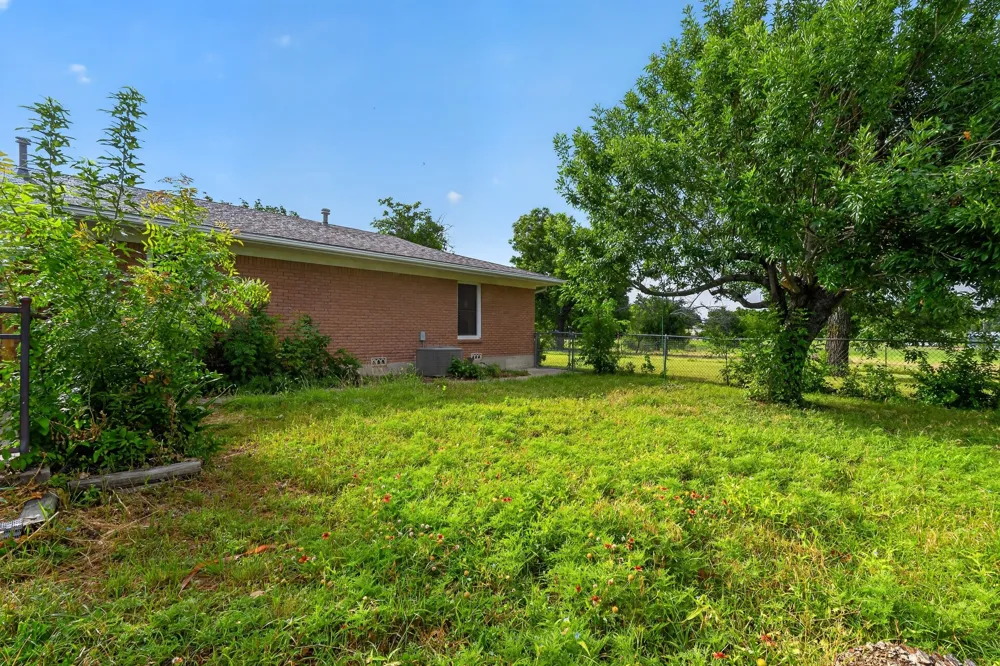 2211 Fisher Street Goldthwaite, TX 76844