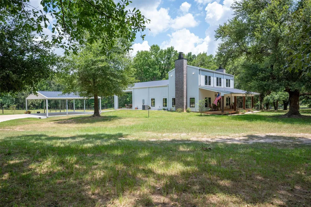625 County Road 2570 Colmesneil, TX 75938