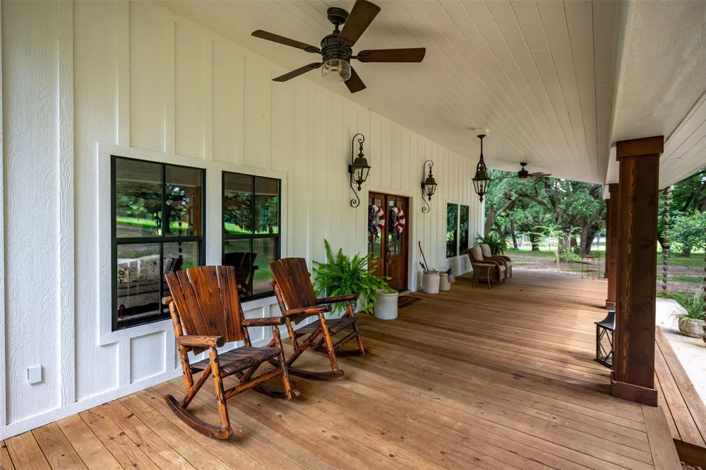 625 County Road 2570 Colmesneil, TX 75938