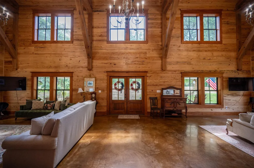 625 County Road 2570 Colmesneil, TX 75938