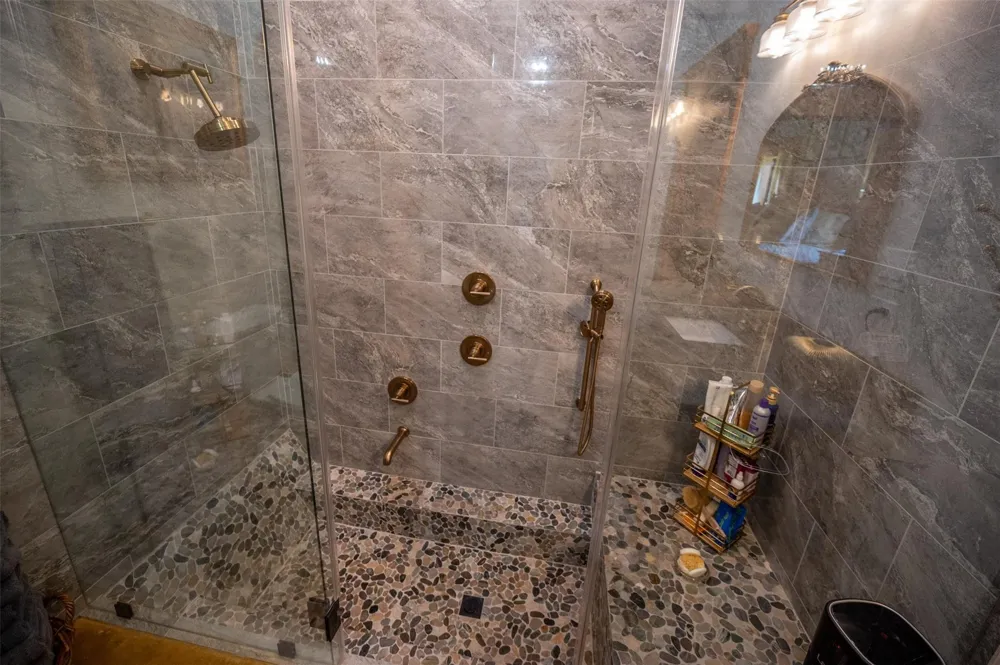 625 County Road 2570 Colmesneil, TX 75938