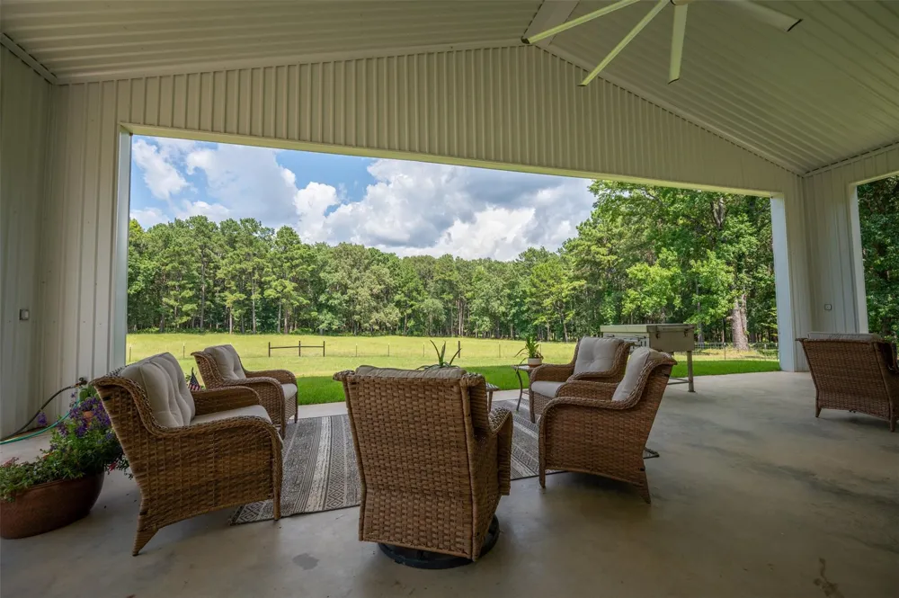 625 County Road 2570 Colmesneil, TX 75938