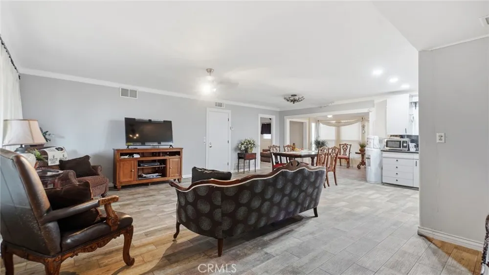1180 Amberwood Hemet, CA 92543
