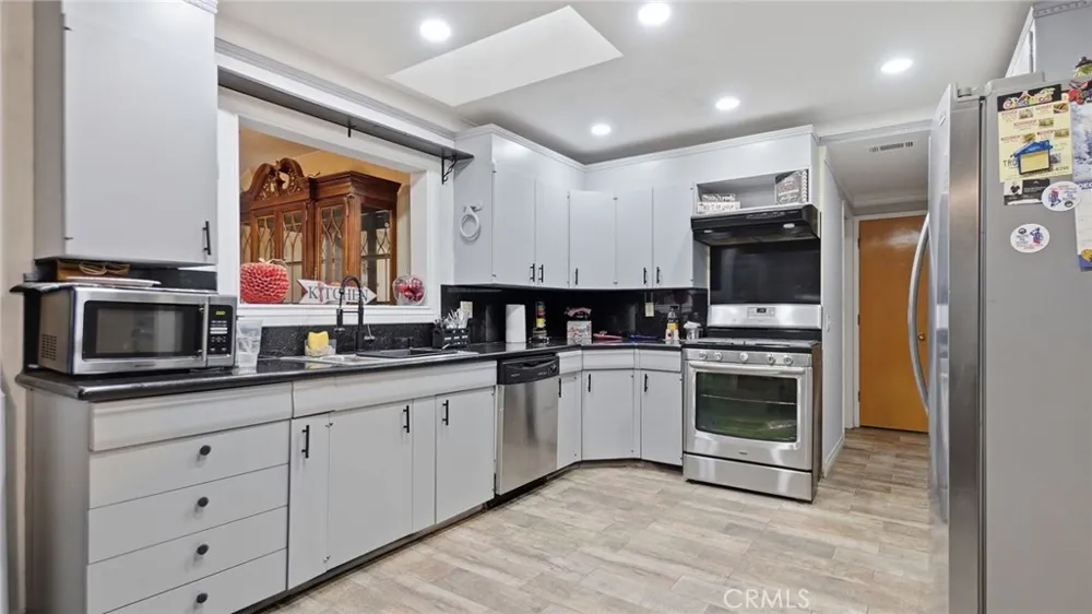 1180 Amberwood Hemet, CA 92543