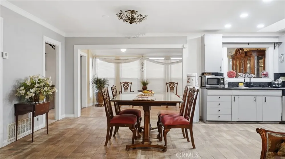 1180 Amberwood Hemet, CA 92543