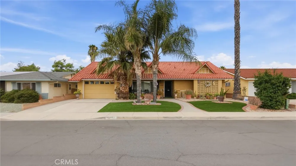 1180 Amberwood Hemet, CA 92543