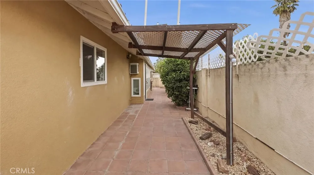 1180 Amberwood Hemet, CA 92543