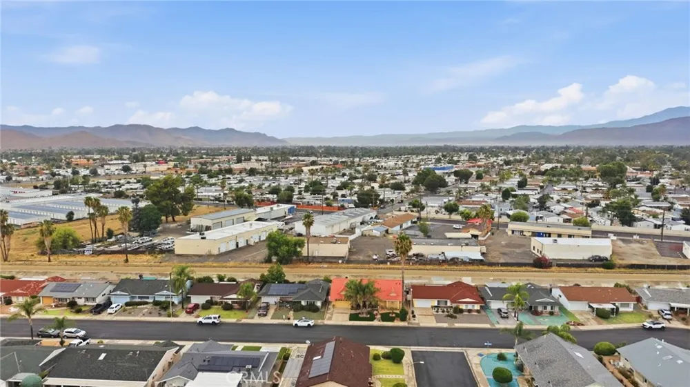 1180 Amberwood Hemet, CA 92543