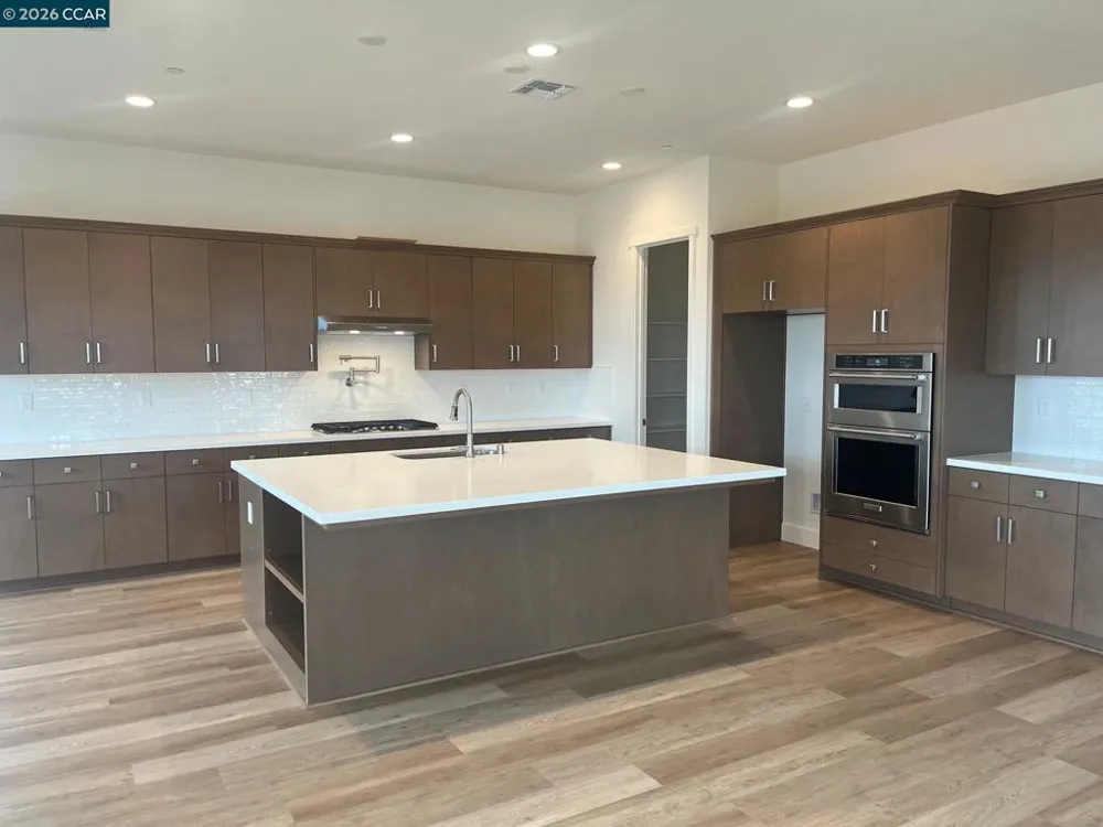 16150 Cartman Court Lathrop, CA 95330