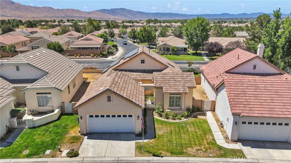 19591 Rolling Green Apple Valley, CA 92308