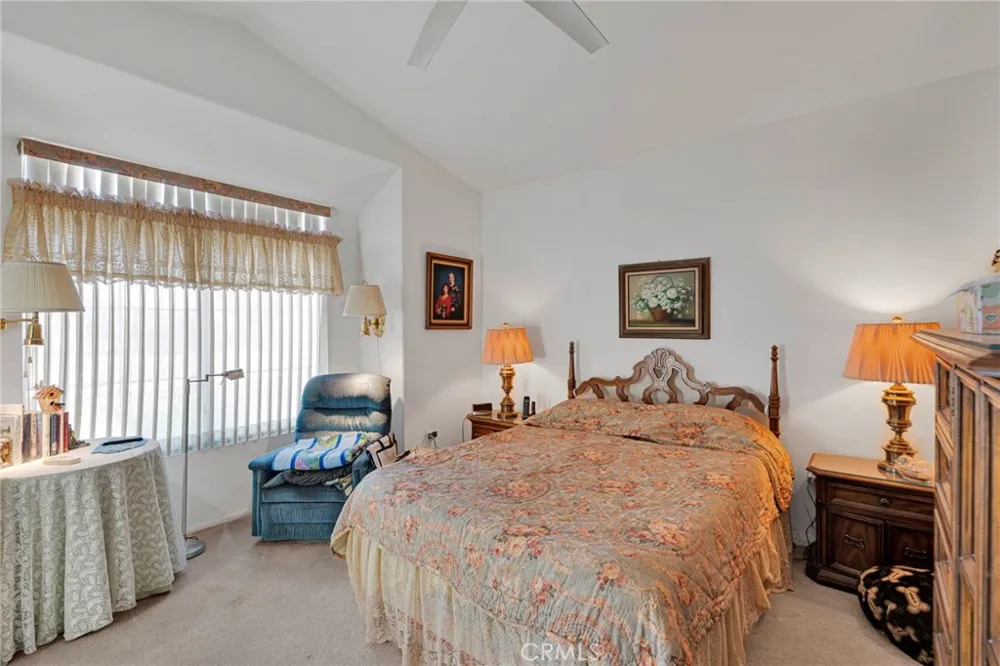 19591 Rolling Green Apple Valley, CA 92308
