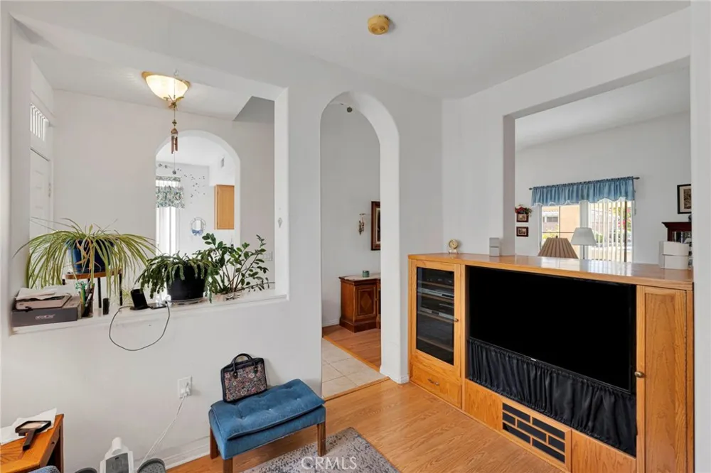 19591 Rolling Green Apple Valley, CA 92308
