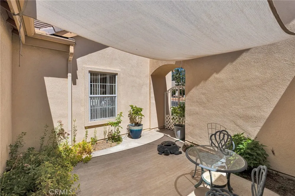 19591 Rolling Green Apple Valley, CA 92308