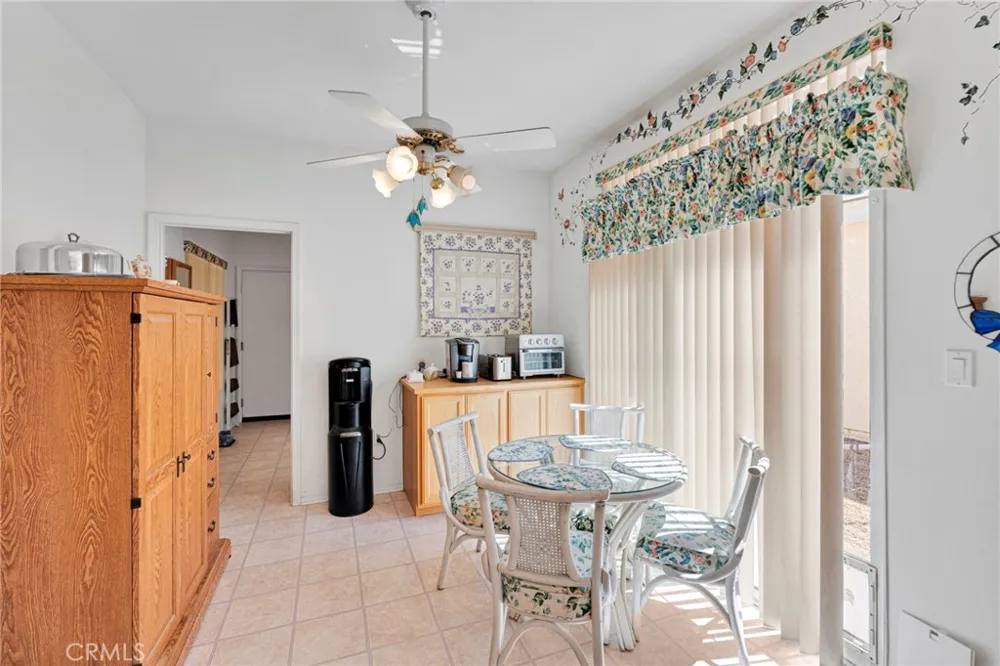19591 Rolling Green Apple Valley, CA 92308