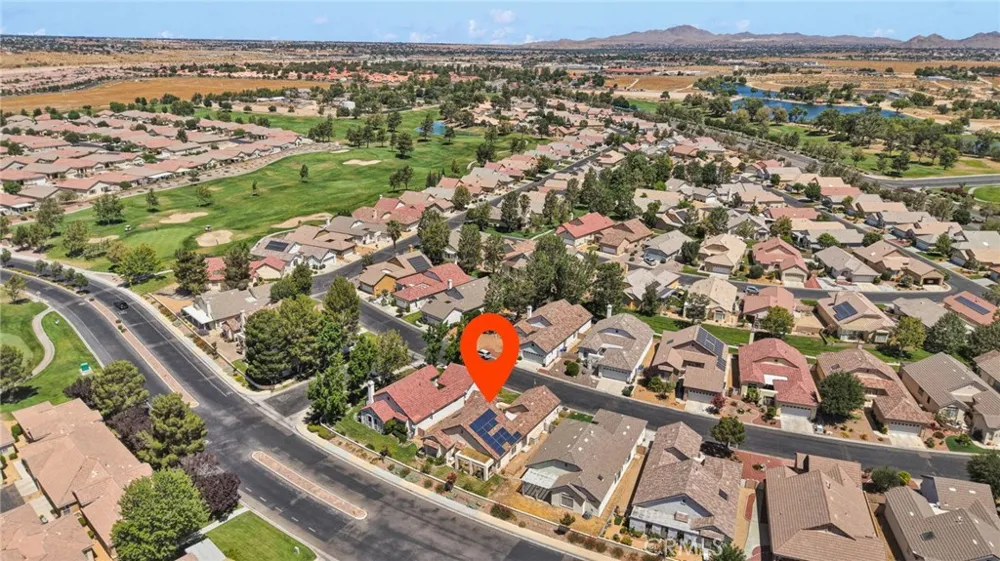 19591 Rolling Green Apple Valley, CA 92308