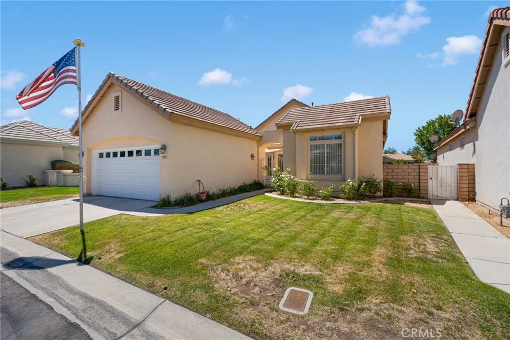 19591 Rolling Green Apple Valley, CA 92308