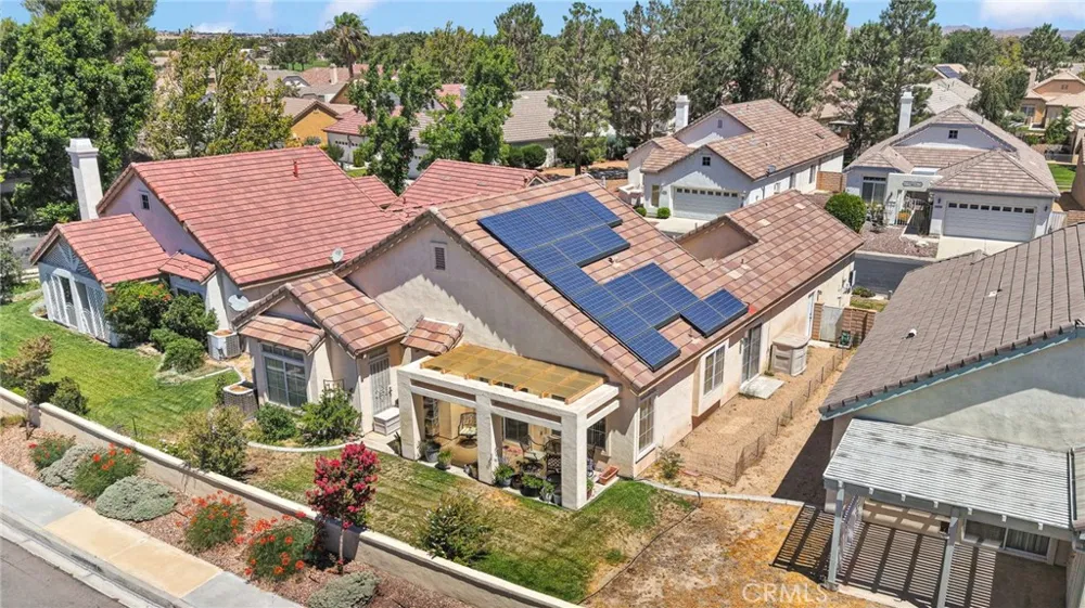 19591 Rolling Green Apple Valley, CA 92308