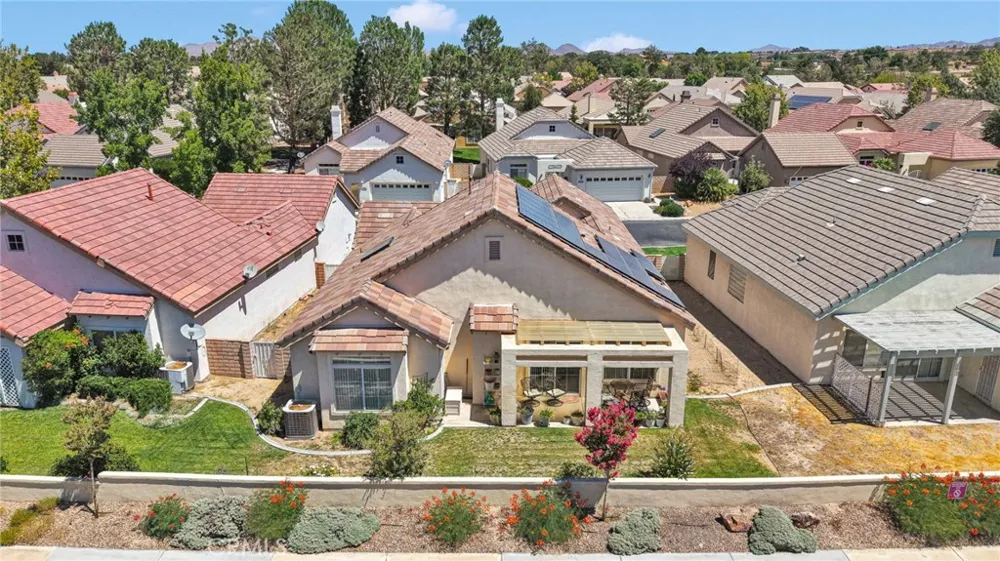19591 Rolling Green Apple Valley, CA 92308