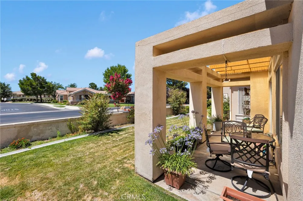 19591 Rolling Green Apple Valley, CA 92308