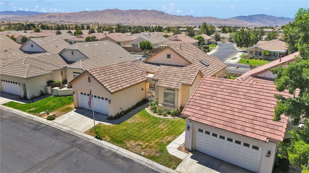 19591 Rolling Green Apple Valley, CA 92308