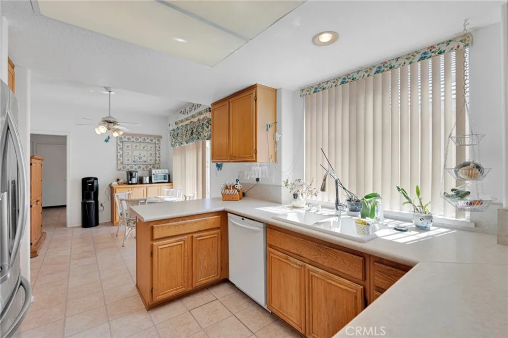 19591 Rolling Green Apple Valley, CA 92308