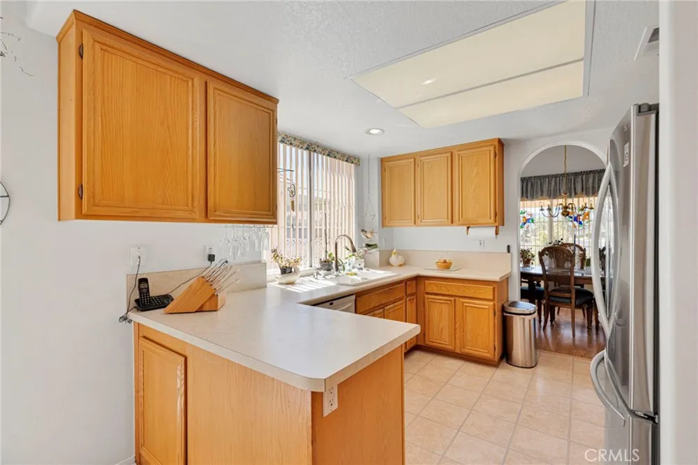 19591 Rolling Green Apple Valley, CA 92308