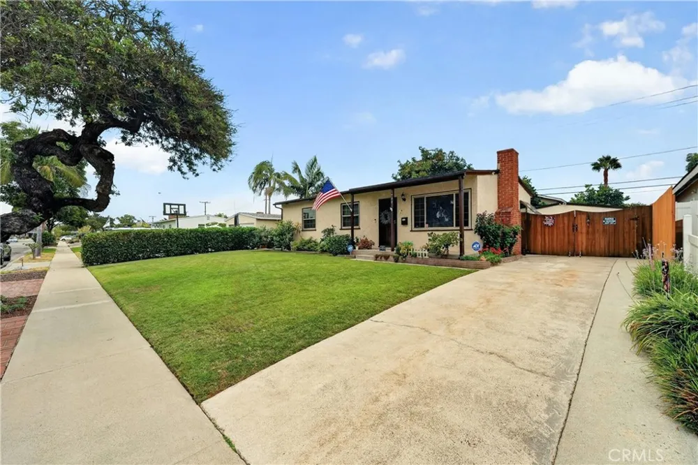1700 W Ash Fullerton, CA 92833