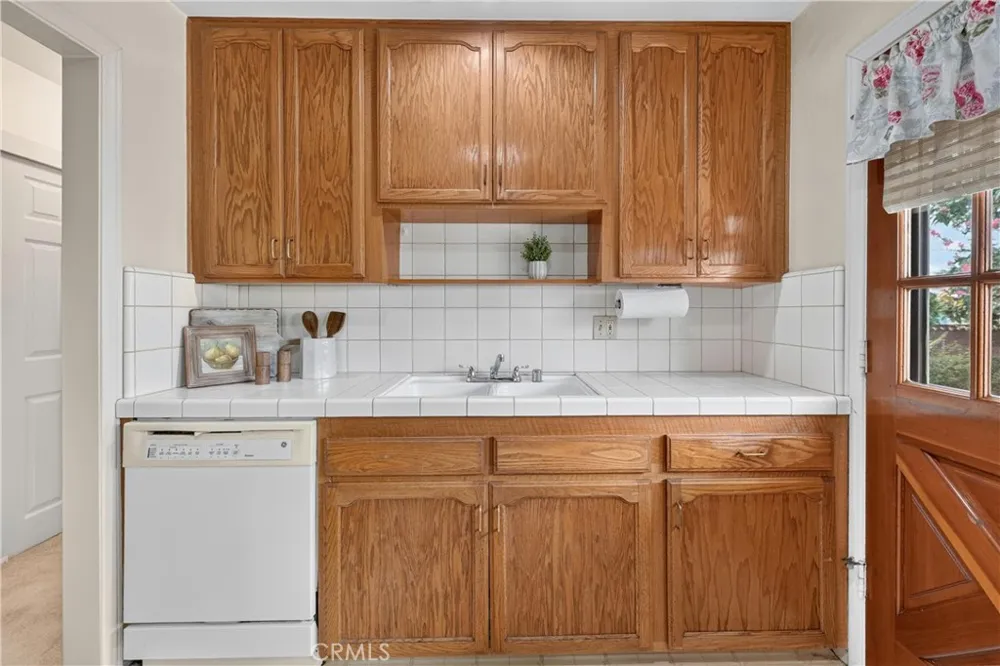 1700 W Ash Fullerton, CA 92833