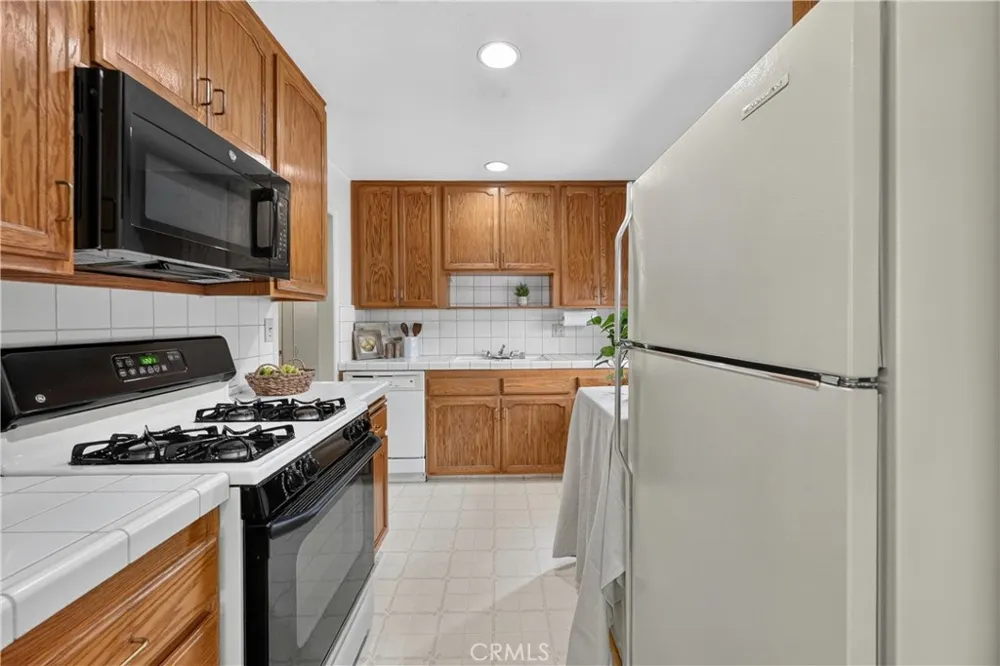 1700 W Ash Fullerton, CA 92833