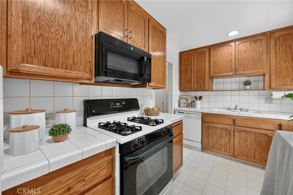 1700 W Ash Fullerton, CA 92833